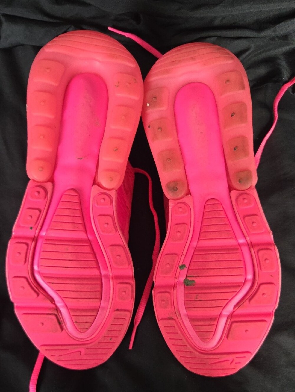 Nike Women's Air Max 270 in Vibrant Pink - Picture 4 of 6